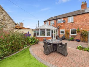 Rear elevation- click for photo gallery